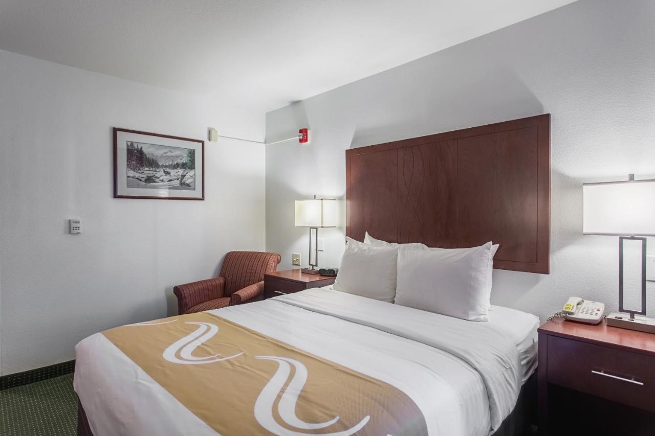Quality Inn Belgrade Extérieur photo
