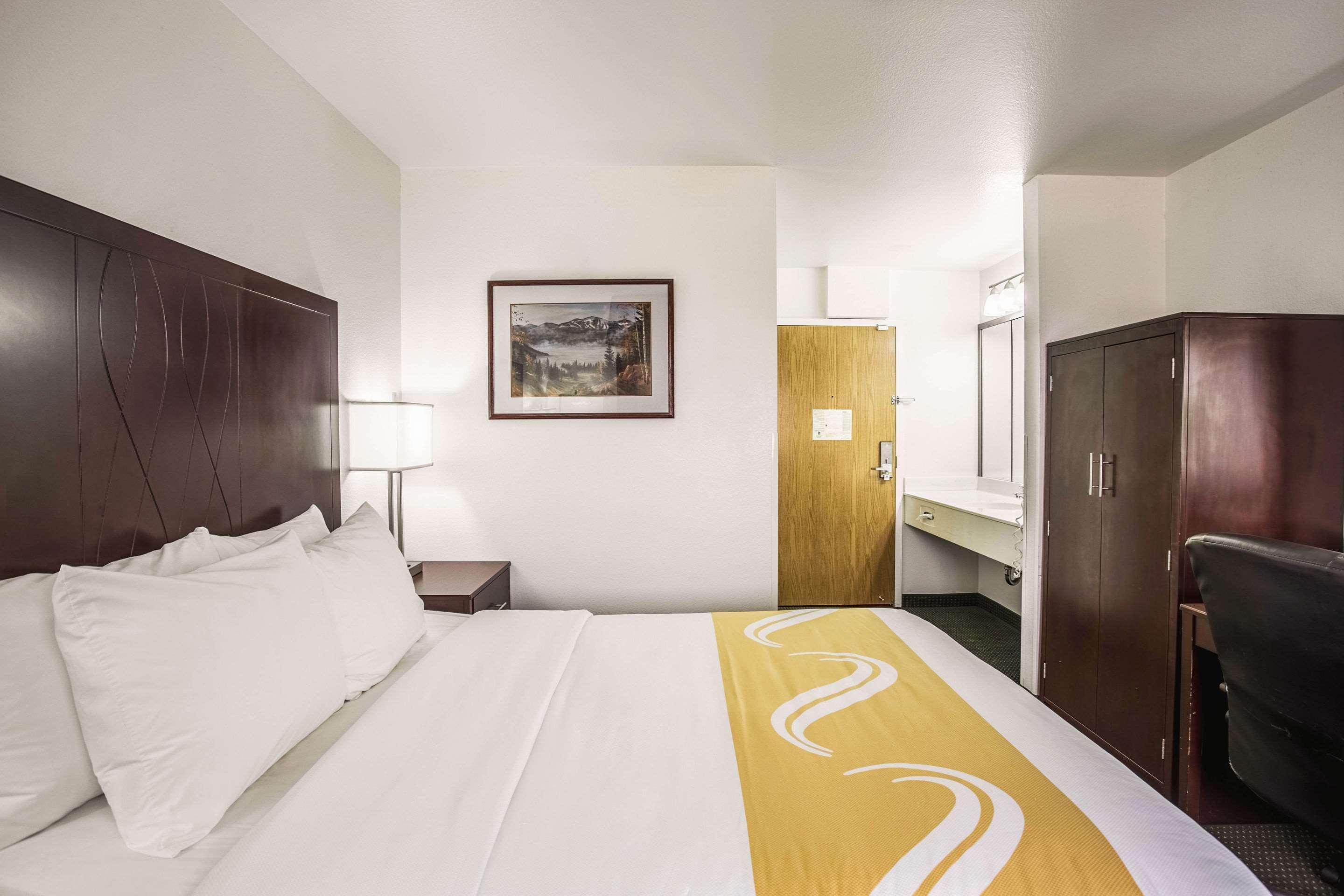 Quality Inn Belgrade Extérieur photo