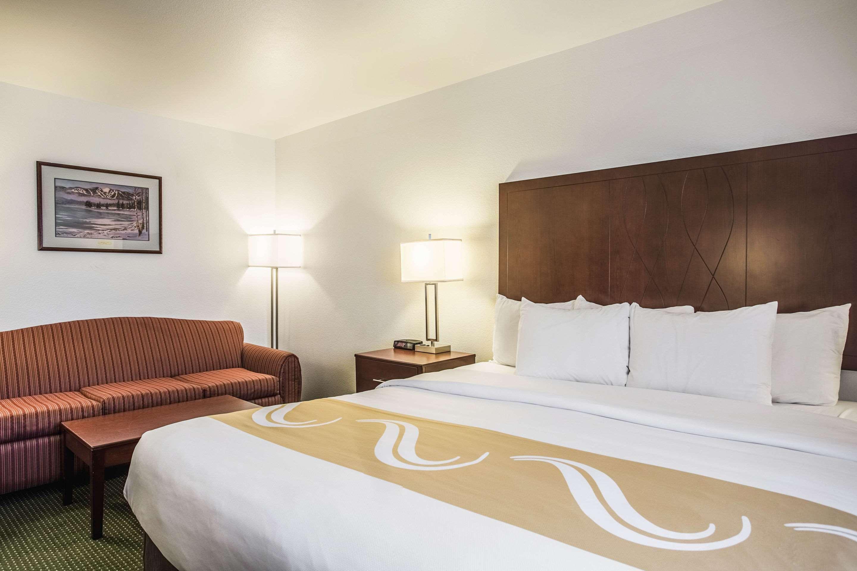 Quality Inn Belgrade Extérieur photo