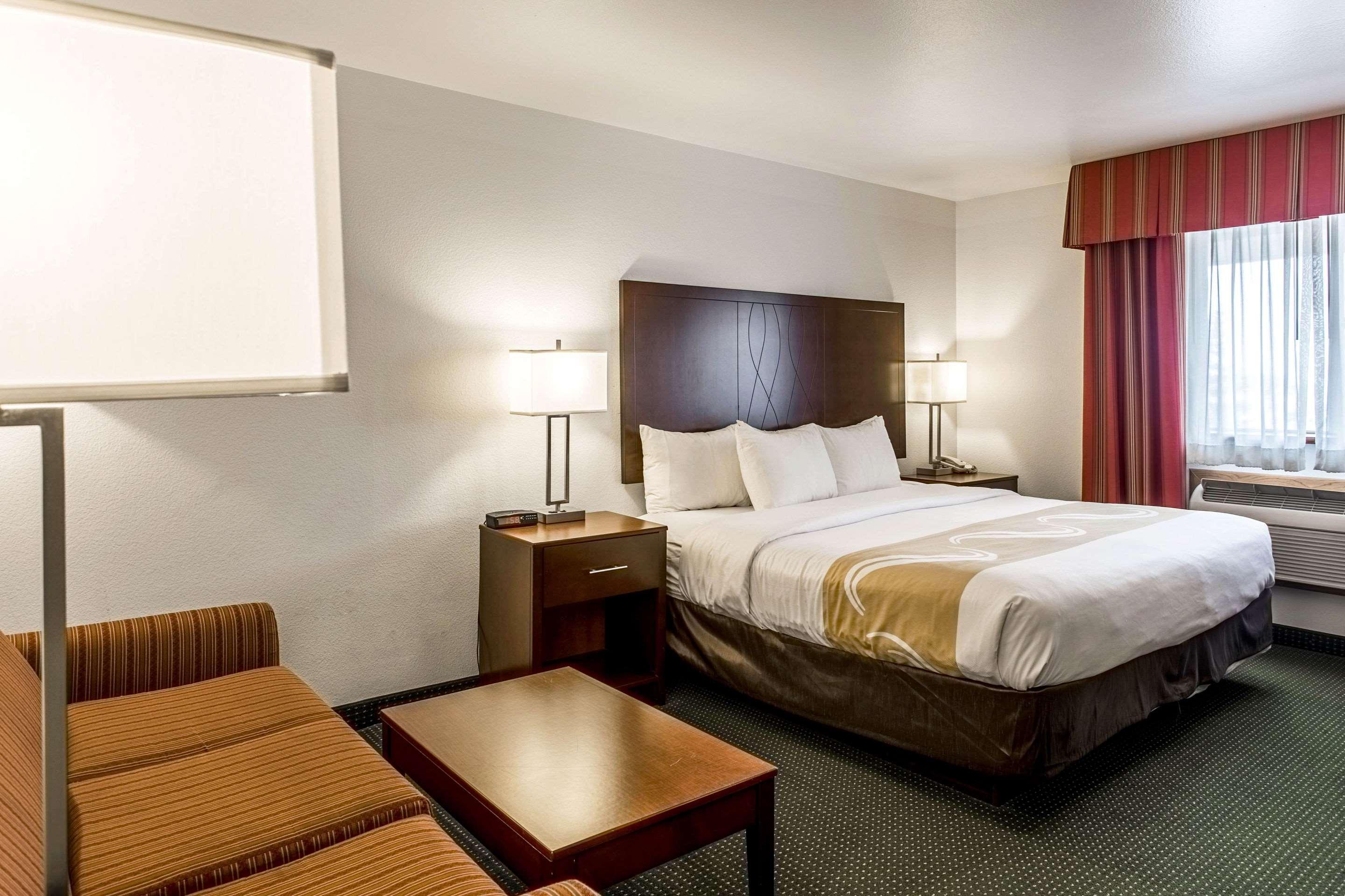 Quality Inn Belgrade Extérieur photo