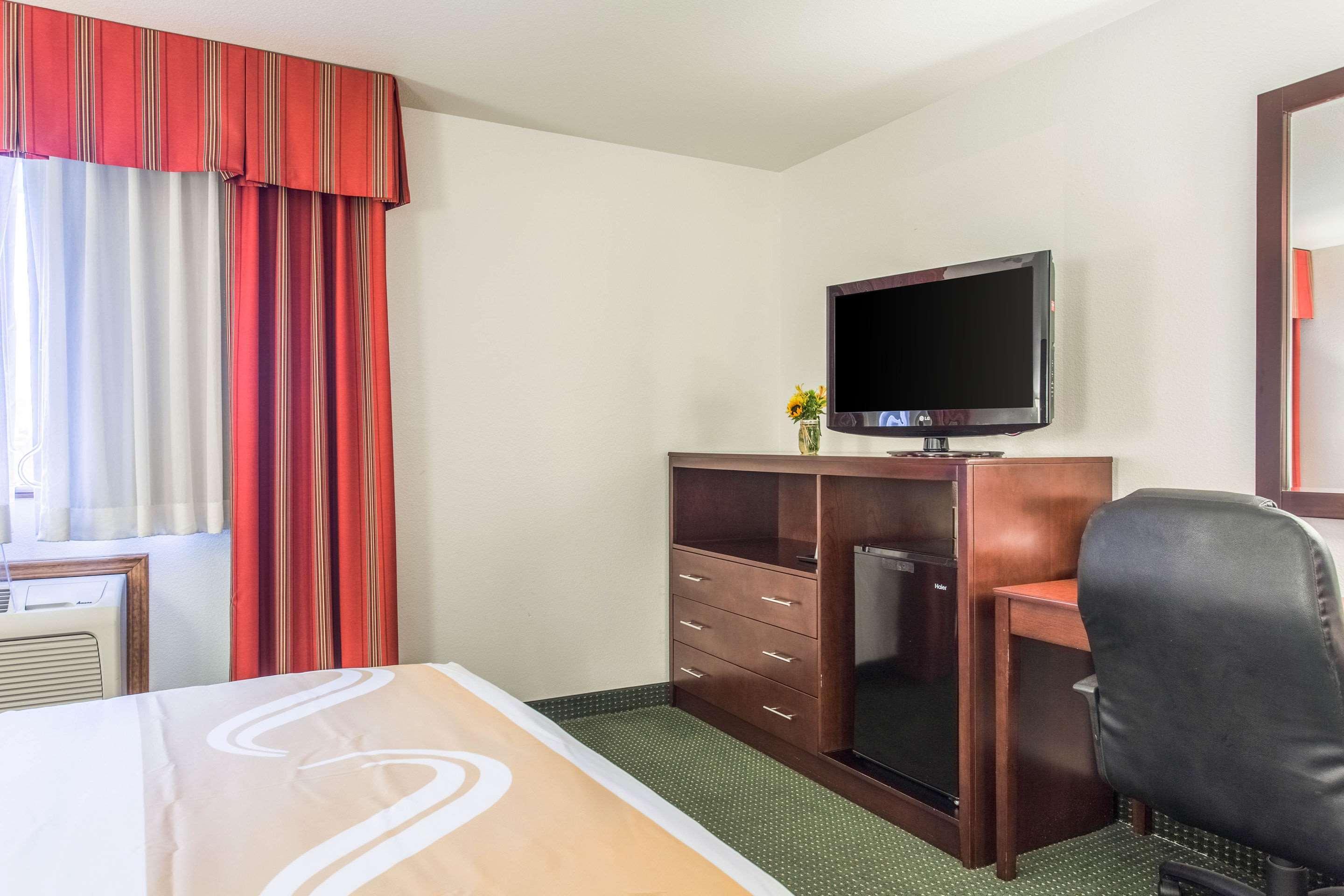 Quality Inn Belgrade Extérieur photo