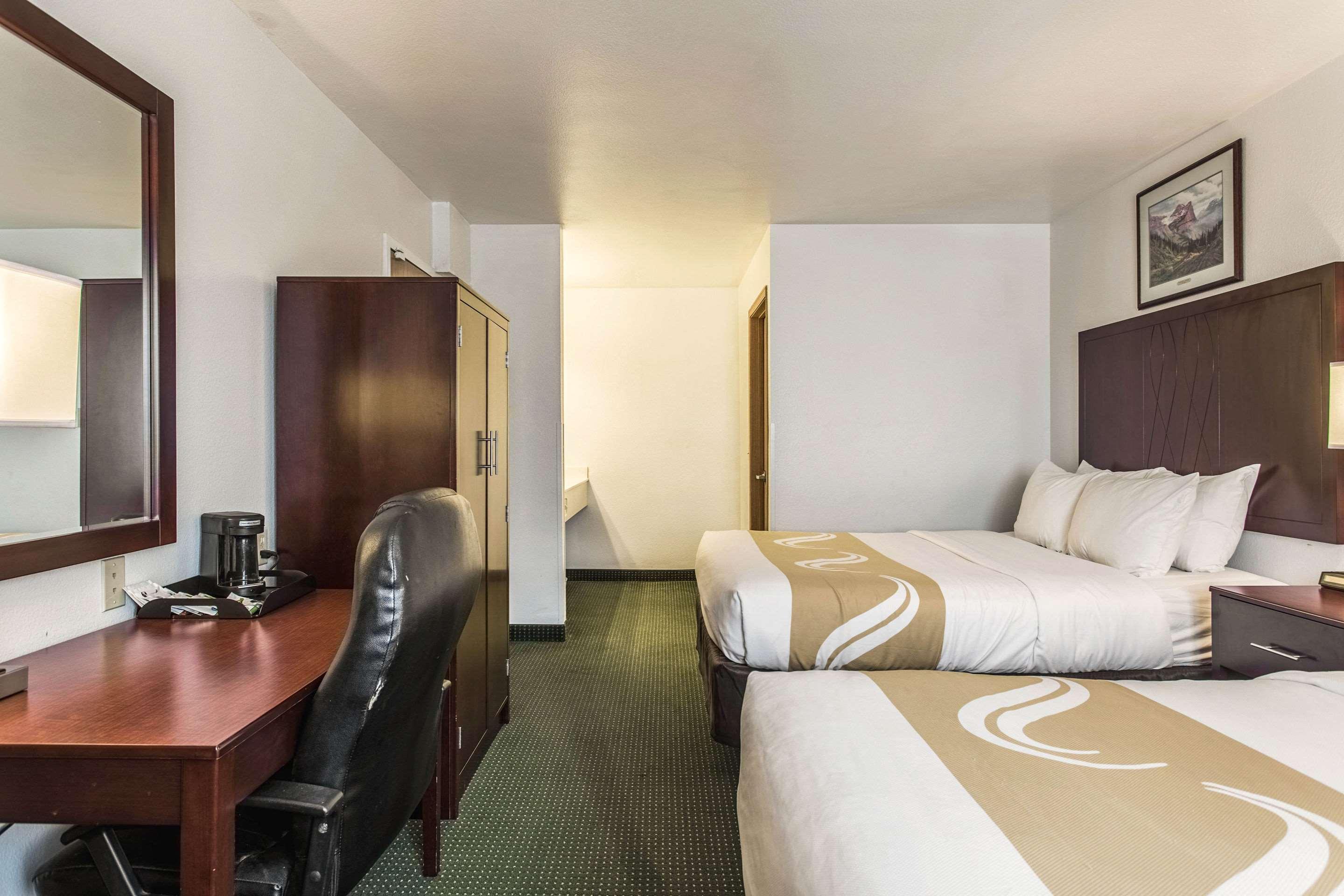 Quality Inn Belgrade Extérieur photo