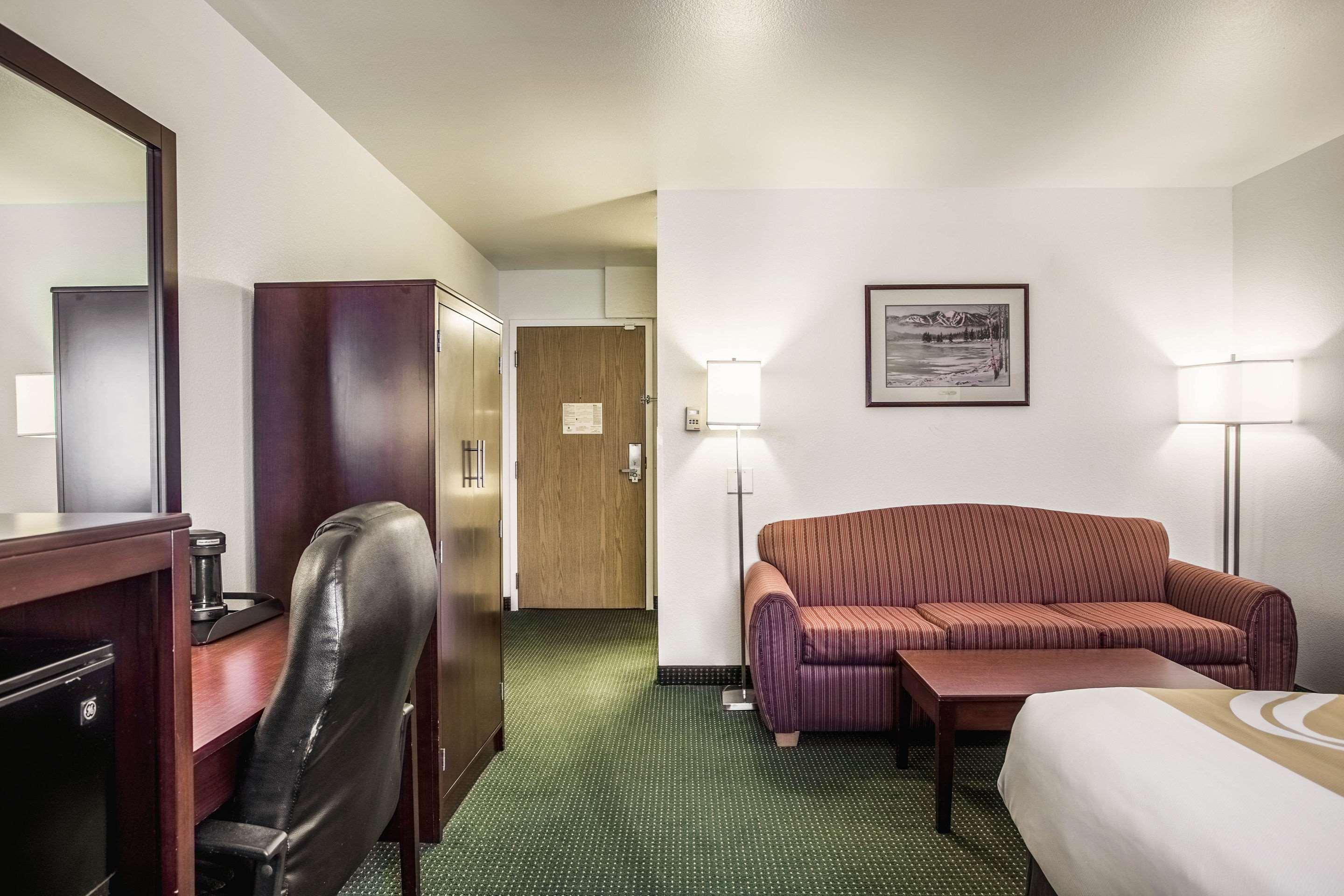 Quality Inn Belgrade Extérieur photo