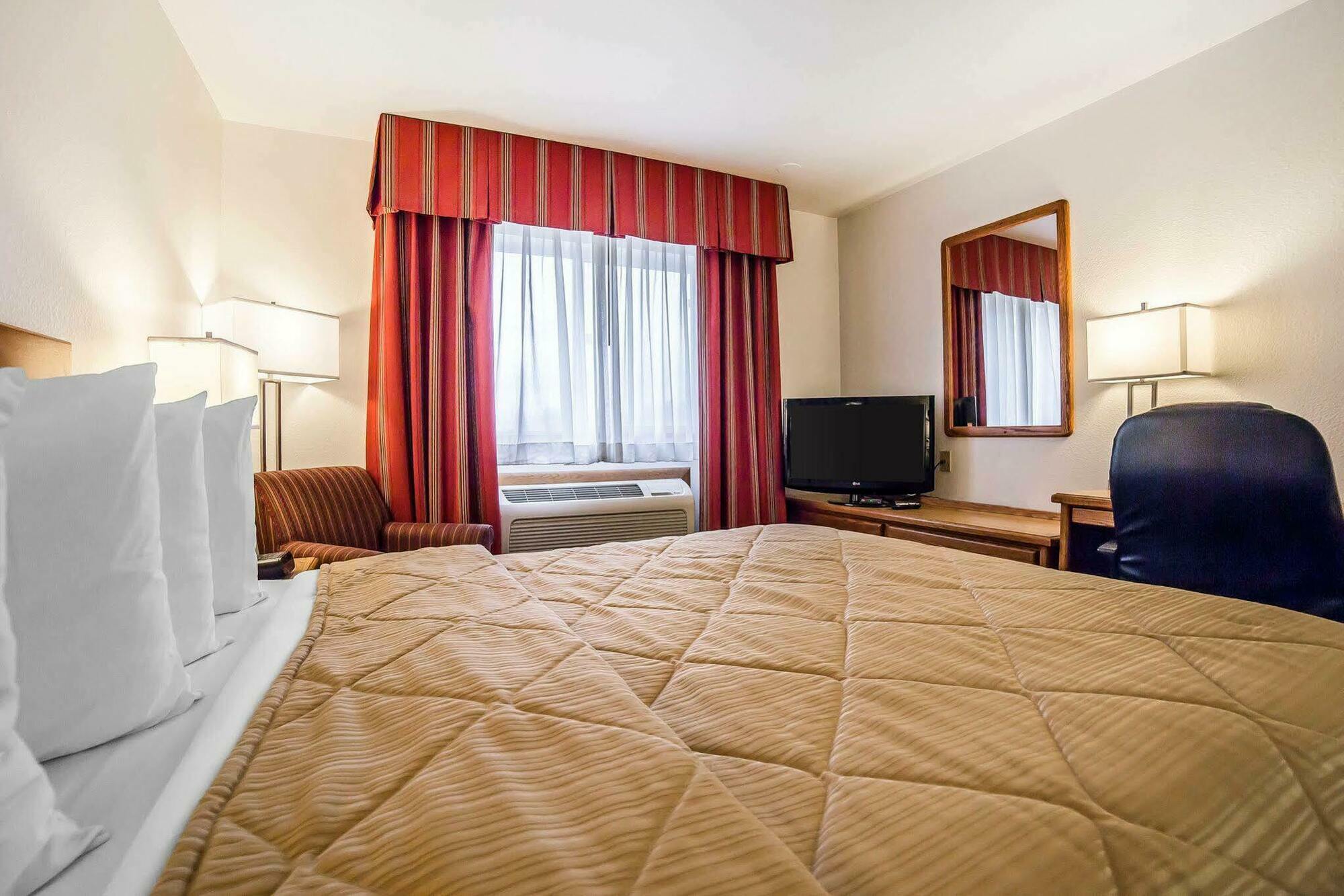 Quality Inn Belgrade Extérieur photo